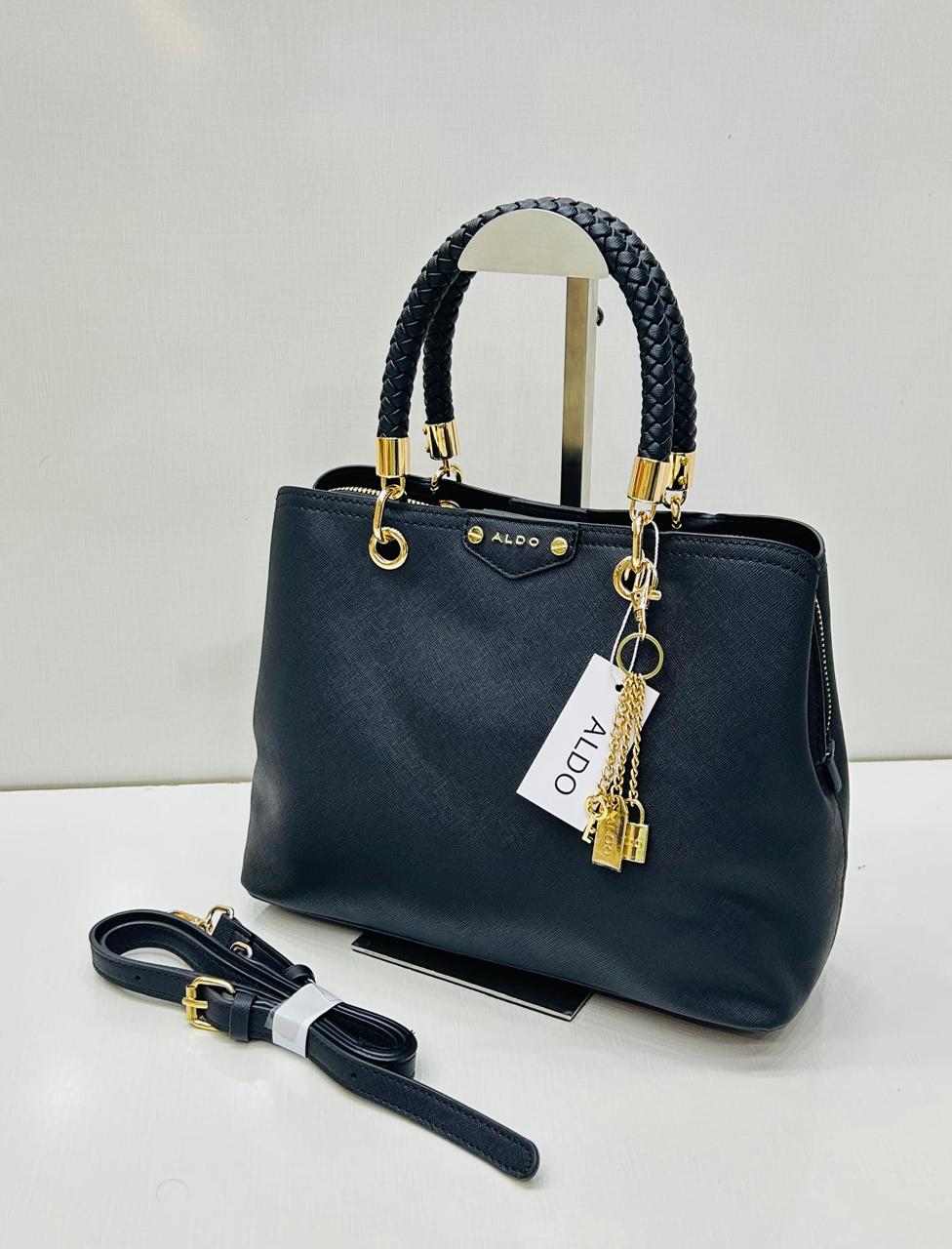 Stylish Women’s Shoulder Bag – Trendy & Spacious Everyday Handbag