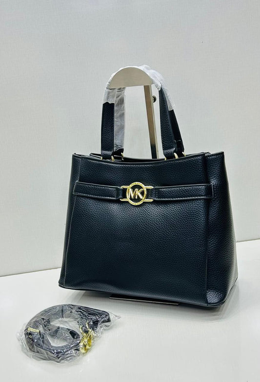 Stylish Women’s Shoulder Bag – Trendy & Spacious Everyday Handbag