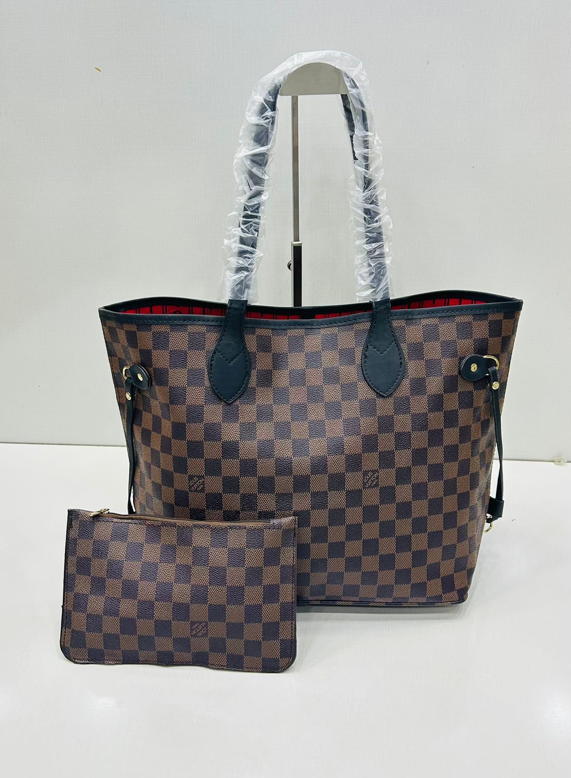 Premium Leather Shoulder Bag – With Matching Pouch ✨