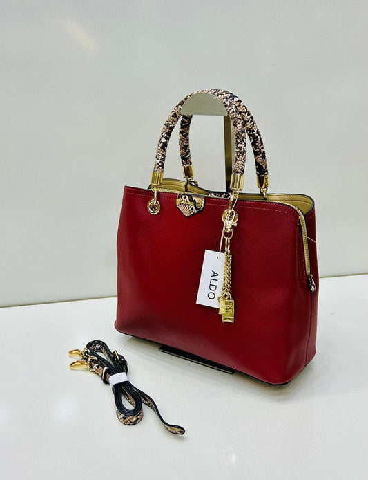 Stylish Women’s Shoulder Bag – Trendy & Spacious Everyday Handbag