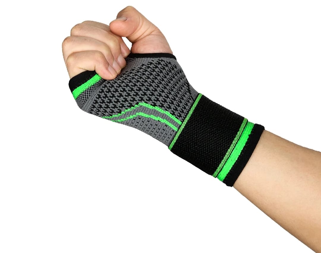 WRIST SUPPORT PROTECTION LIFTING SPORTS BRACERS GYM FITNESS